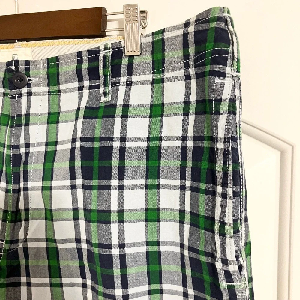 GAP 100% Cotton Plaid Mid Rise Flat Front Chino Short Green Men's 38